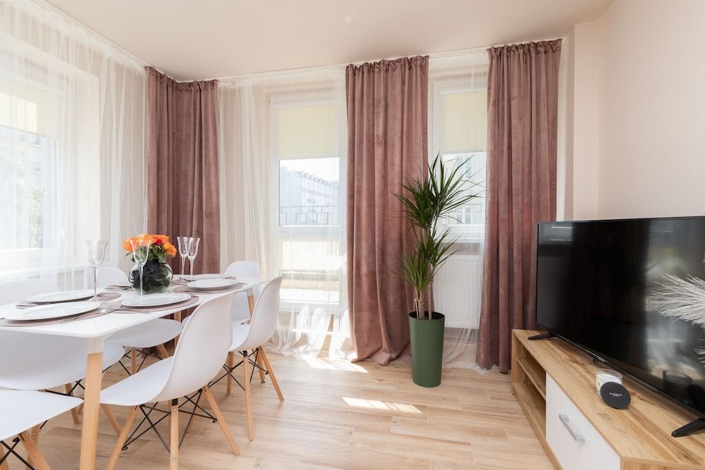 Apartment Rejtana Warszawa by Renters Apartment, 2 Bedrooms, 2 Bathrooms 18