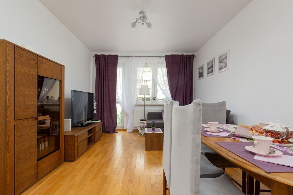 Apartment Skoroszewska Warsaw by Renters Apartment, 1 Bedroom, Balcony 12