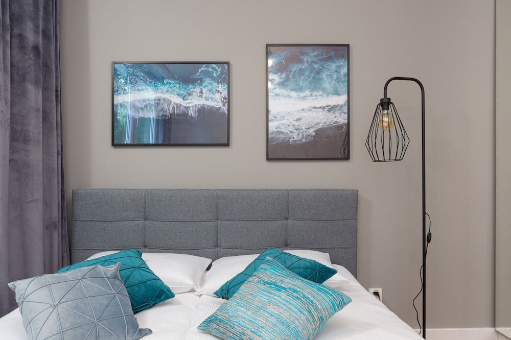 Apartment Wrzeciono by Renters Apartment, 2 Bedrooms, Smoking, Kitchen 11