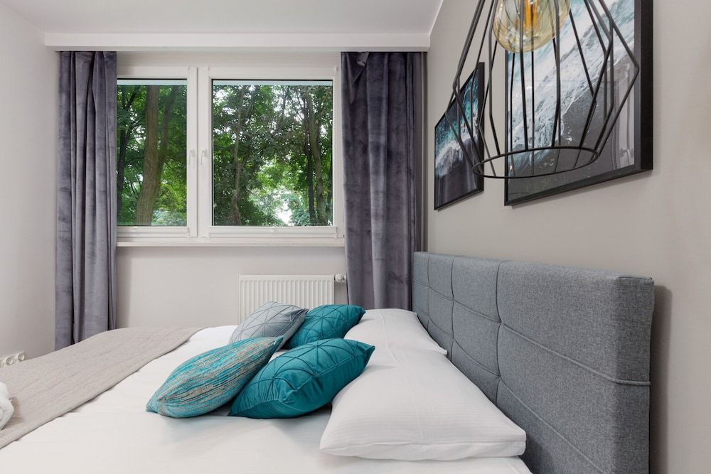 Apartment Wrzeciono by Renters Apartment, 2 Bedrooms, Smoking, Kitchen 9