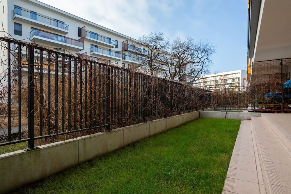 undefined Kaliny Jędrusik Apartment by Renters 6