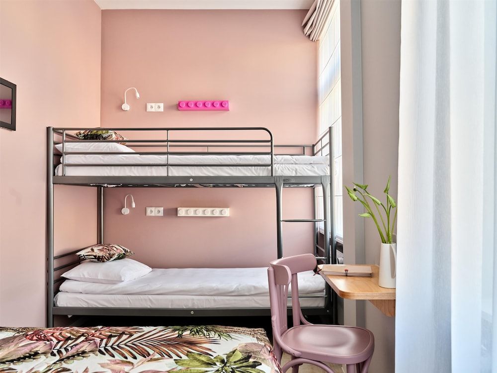 Hola Gdynia Family Quadruple Room (vaulted ceiling) 4