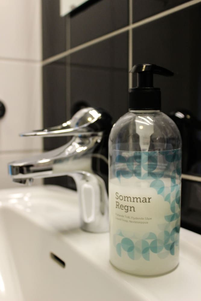 Euroway Hotel M&M AB Quadruple Room 8