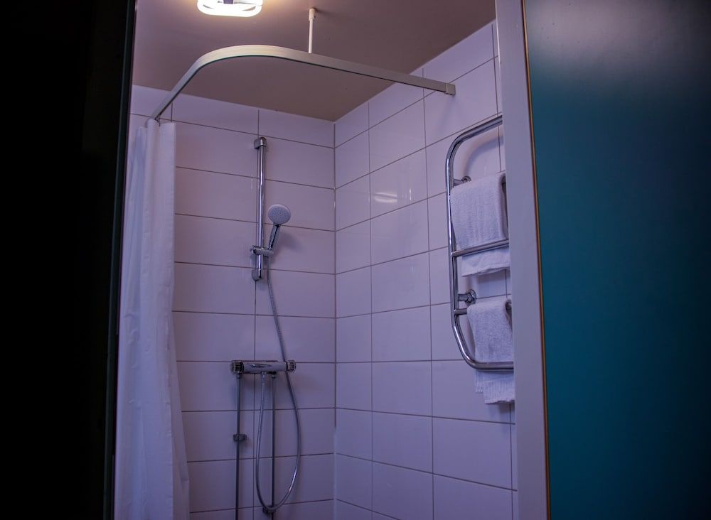 Euroway Hotel M&M AB Quadruple Room 11