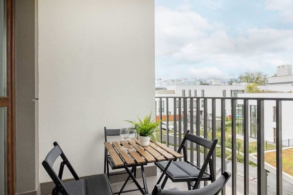 Apartment Warsaw Złoty Potok by Renters Apartment, 2 Bedrooms, Balcony 19