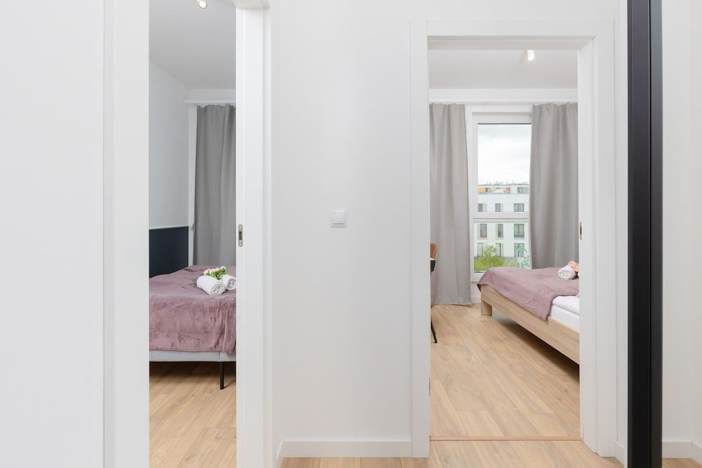 Apartment Warsaw Złoty Potok by Renters Apartment, 2 Bedrooms, Balcony 9