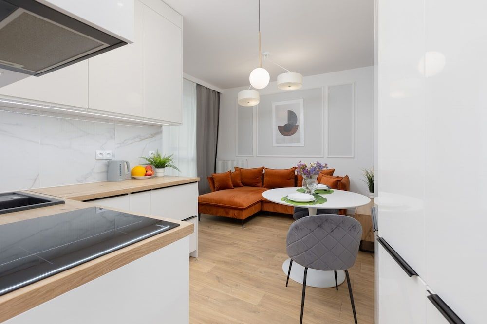 Apartment Warsaw Złoty Potok by Renters Apartment, 2 Bedrooms, Balcony 10