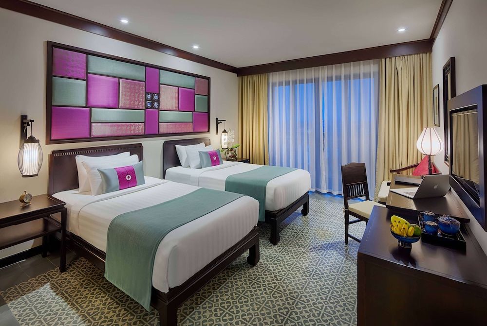 Deluxe Room, 2 Twin Beds, Balcony (Ocean/Riverside View)