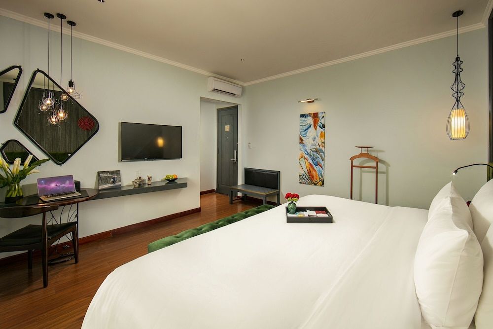 Executive Room, City View