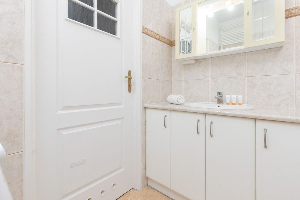 undefined Belgradzka Apartment Warsaw by Renters 10