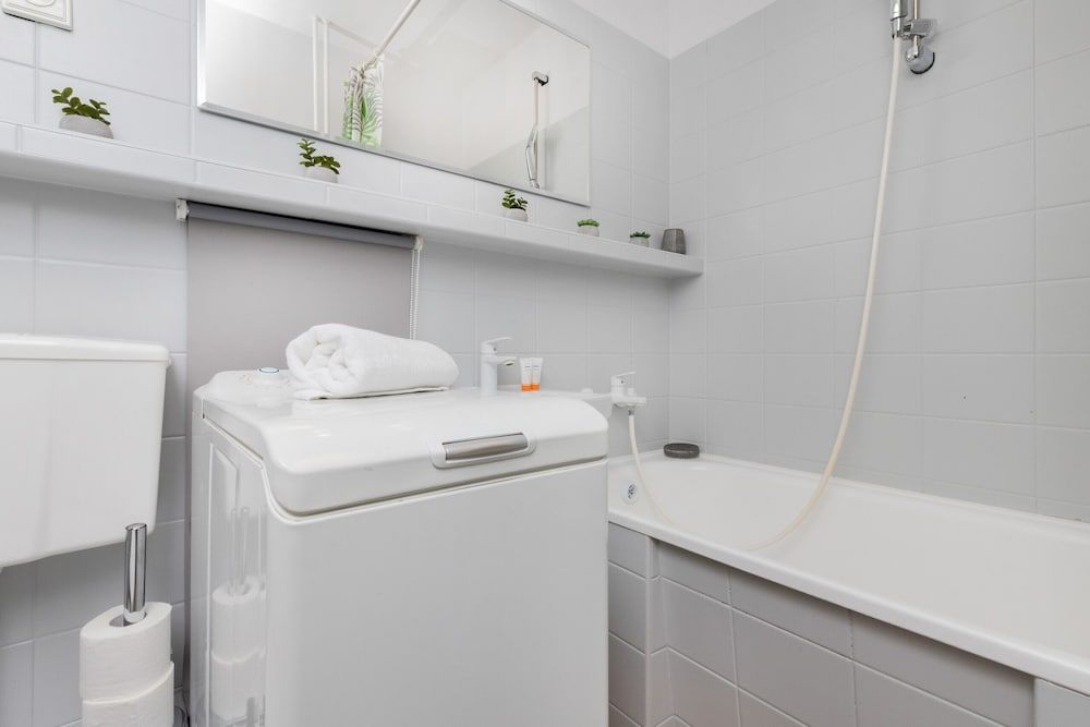 Apartment Gdańsk Piastowska by Renters Apartment, 2 Bedrooms, Balcony, Sea Facing 23