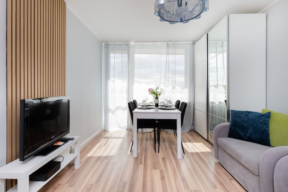 Apartment Gdańsk Piastowska by Renters Apartment, 2 Bedrooms, Balcony, Sea Facing 15