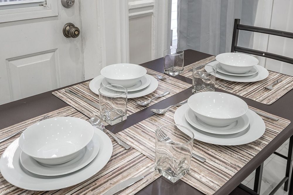 undefined Cozy Private BR in the heart of Plateau 6