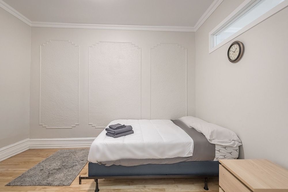 undefined Cozy Private BR in the heart of Plateau 7