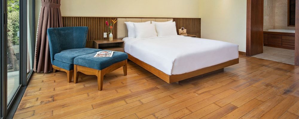 Danang Ocean Beach Villa Standard 2BR Ocean Villa with private pool 3