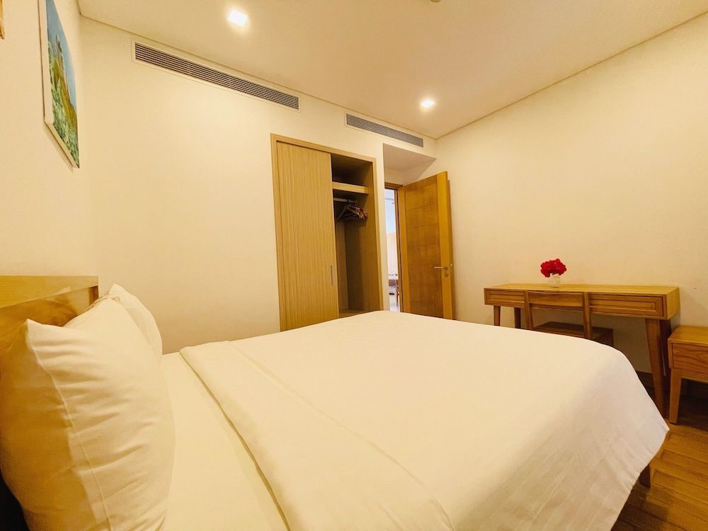 Luxury 2BR Ocean Apartment