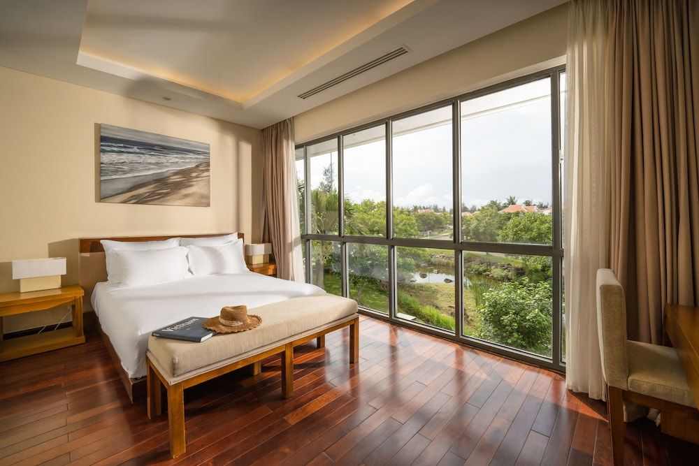 Superior 2BR Ocean Villa with private pool