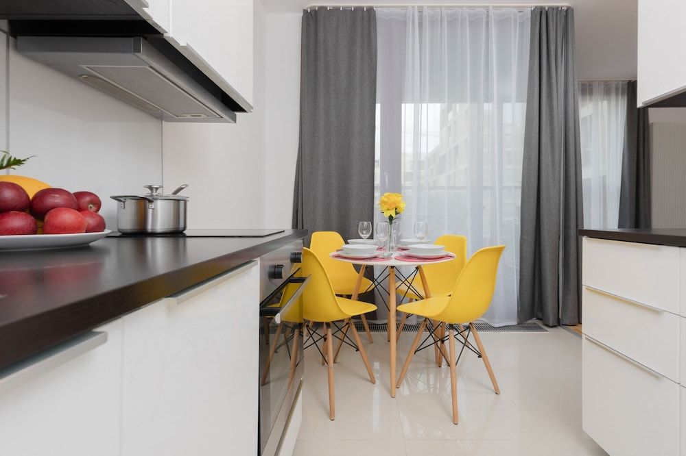 undefined Studio Warsaw Kolejowa by Renters 10