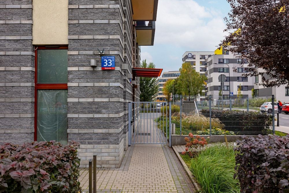 undefined Warsaw Studio Woronicza by Renters 5