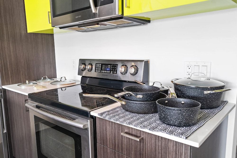 undefined Private Roof top Patio Downtown Metro Frontenac 3