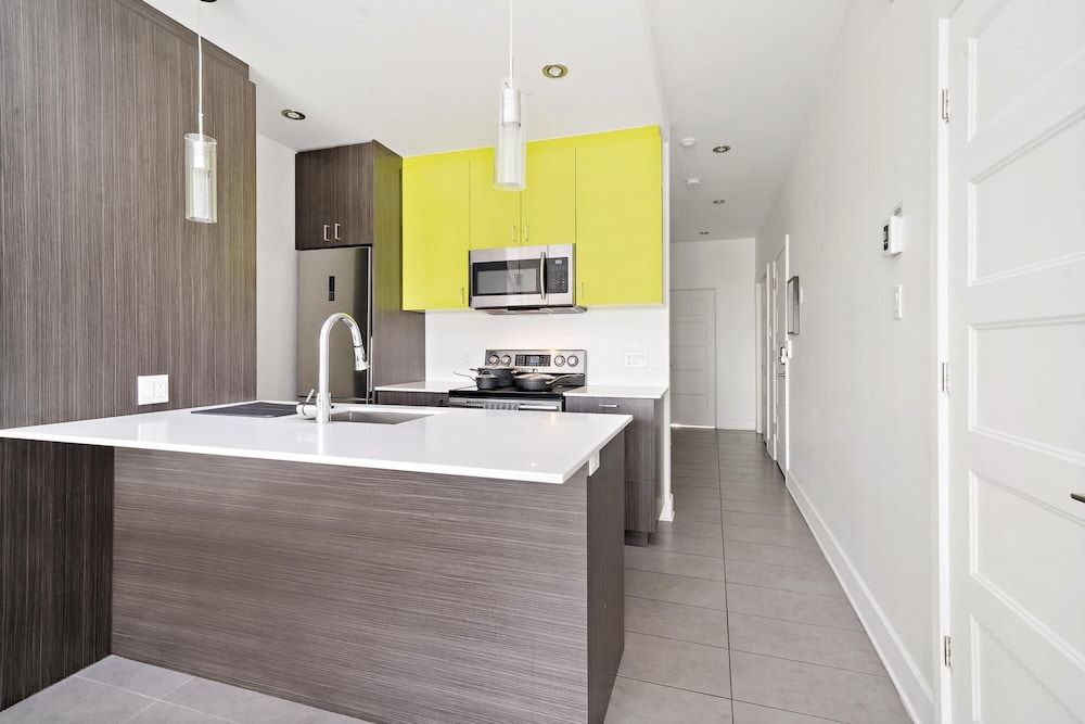 undefined Private Roof top Patio Downtown Metro Frontenac 2