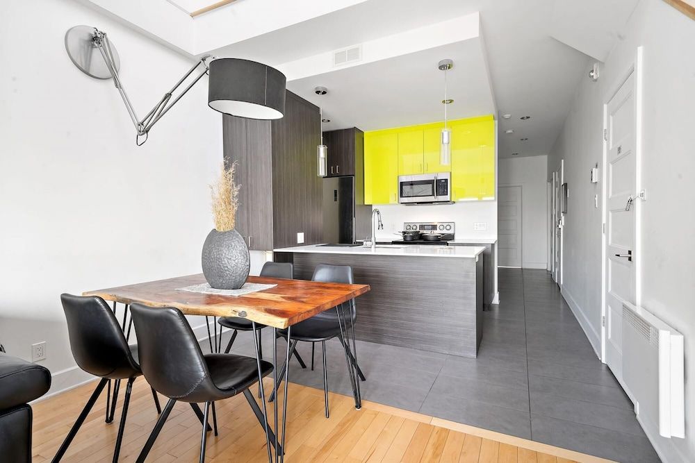 undefined Private Roof top Patio Downtown Metro Frontenac 4