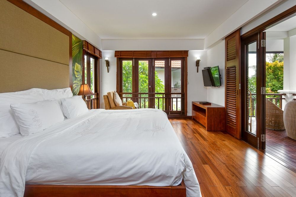Luxury Danang Beach Pool Villa Family Villa 3