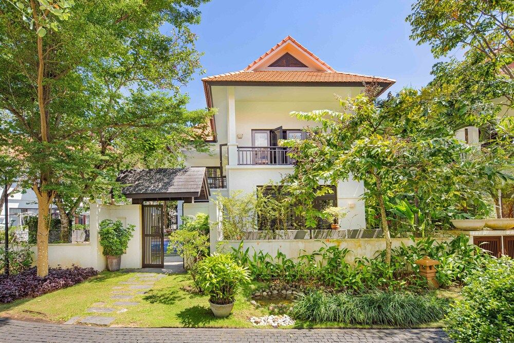 undefined Luxury Danang Beach Pool Villa 8