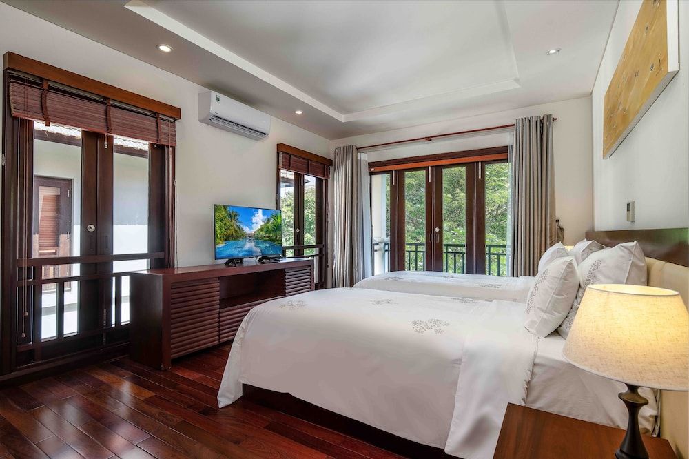 Luxury Danang Beach Pool Villa Standard Villa 3
