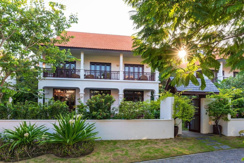 undefined Luxury Danang Beach Pool Villa 5