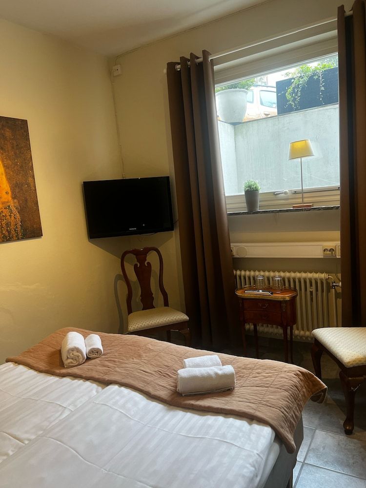 Aurora Bed & Breakfast Economy Double Room 2