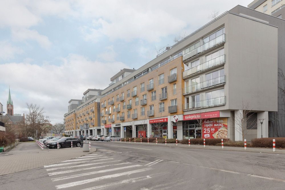 undefined Warsaw Sokołowska Apartment by Renters 6