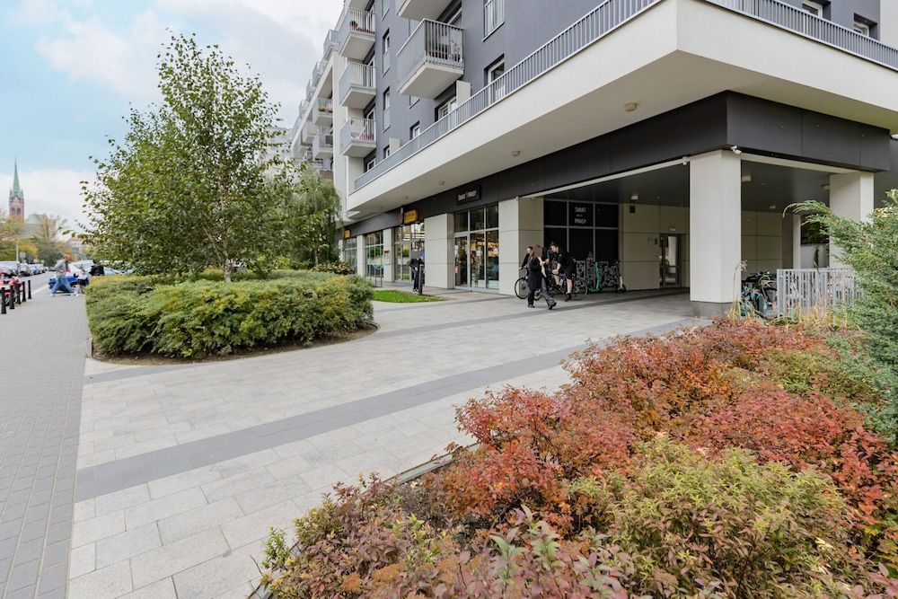 undefined Warsaw Sokołowska Apartment by Renters 3