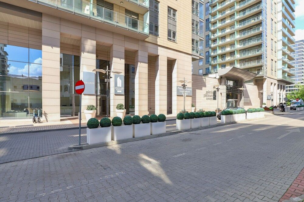 undefined Platinum Towers Grzybowska by Renters 3