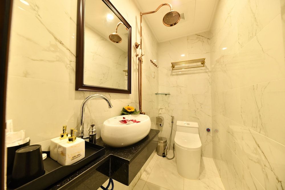 Kingdom Hotel Hanoi Superior Double Room 5