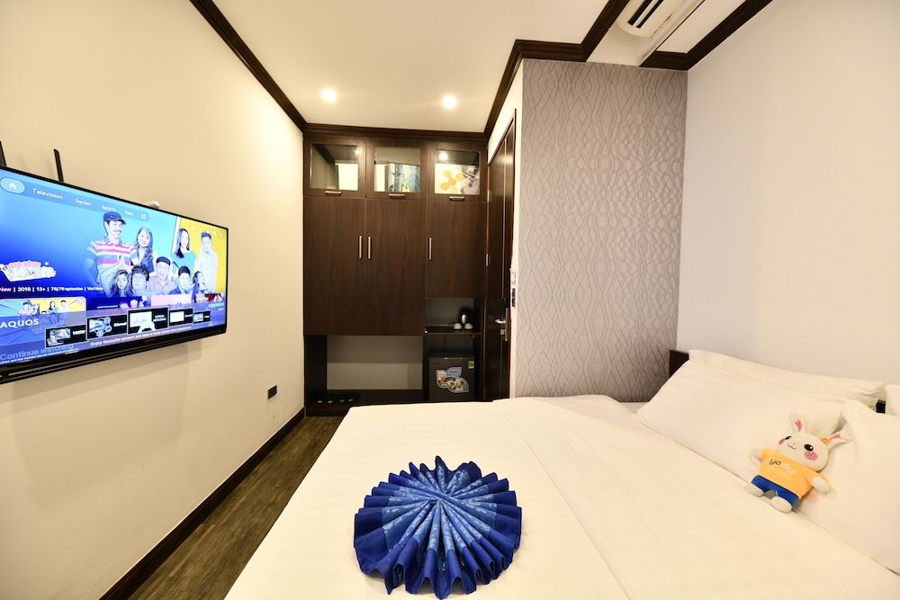 Kingdom Hotel Hanoi Superior Double Room 2