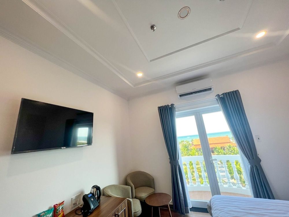 Hodota Cam Binh Resort & Spa-Lagi Beach Deluxe Ocean View with Balcony 3