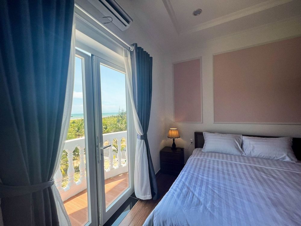 Superior Ocean View with Balcony