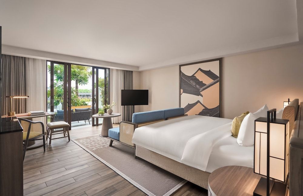 Premium Room, 1 King Bed, Accessible, Terrace (Terrace Access)