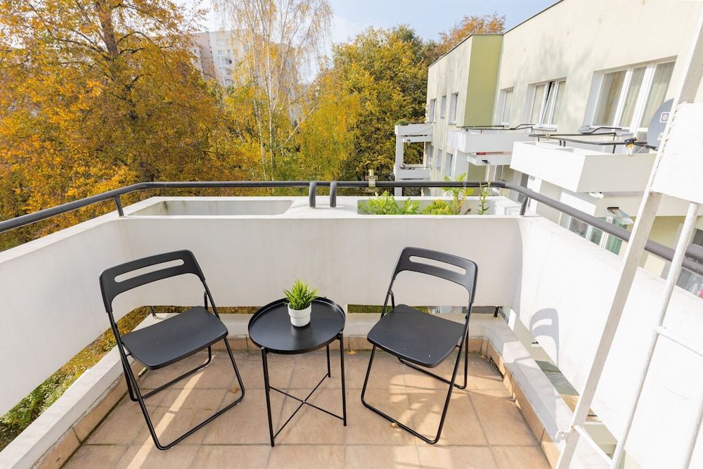 Warsaw Batuty Apartment by Renters Apartment, 2 Bedrooms, Balcony 20