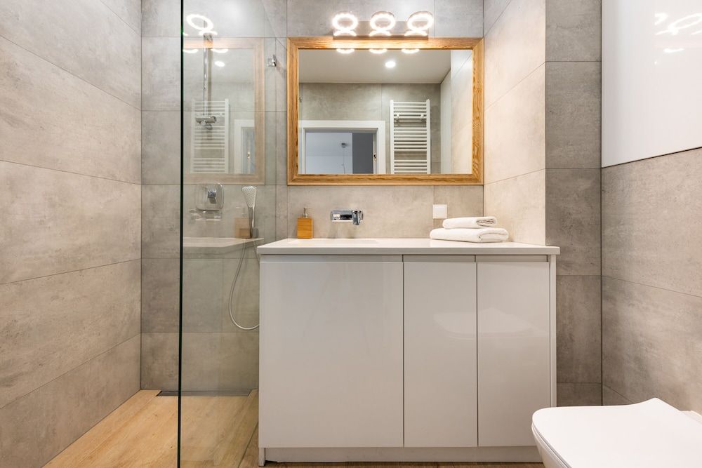 Flatbook City Center SPA Apartments Family Apartment, 1 Bedroom, Balcony, River View 5