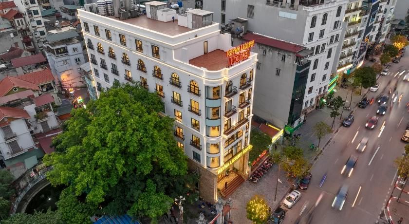undefined Reyna Luxury Hotel 7