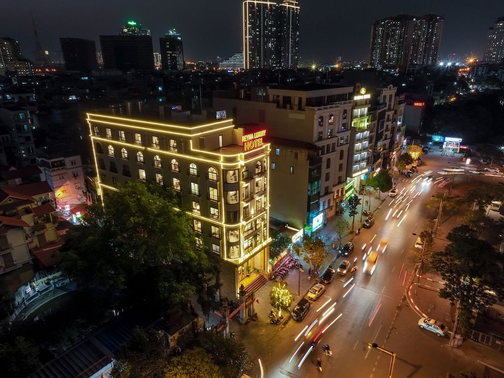 undefined Reyna Luxury Hotel 10