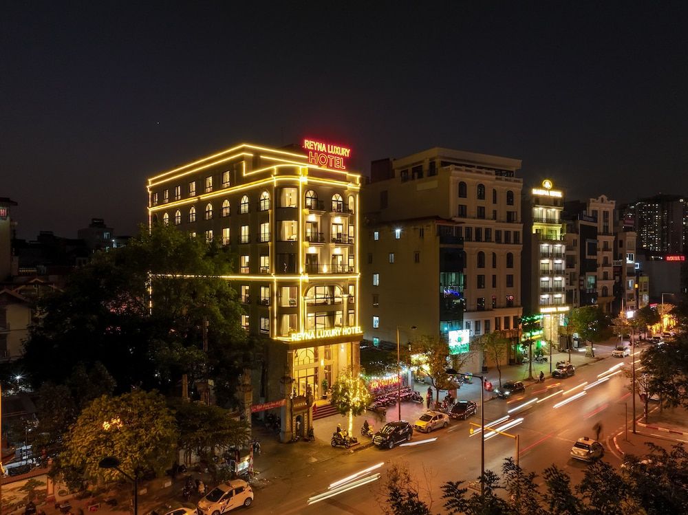 undefined Reyna Luxury Hotel 9