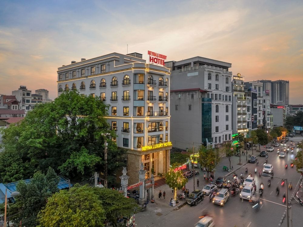 undefined Reyna Luxury Hotel 5