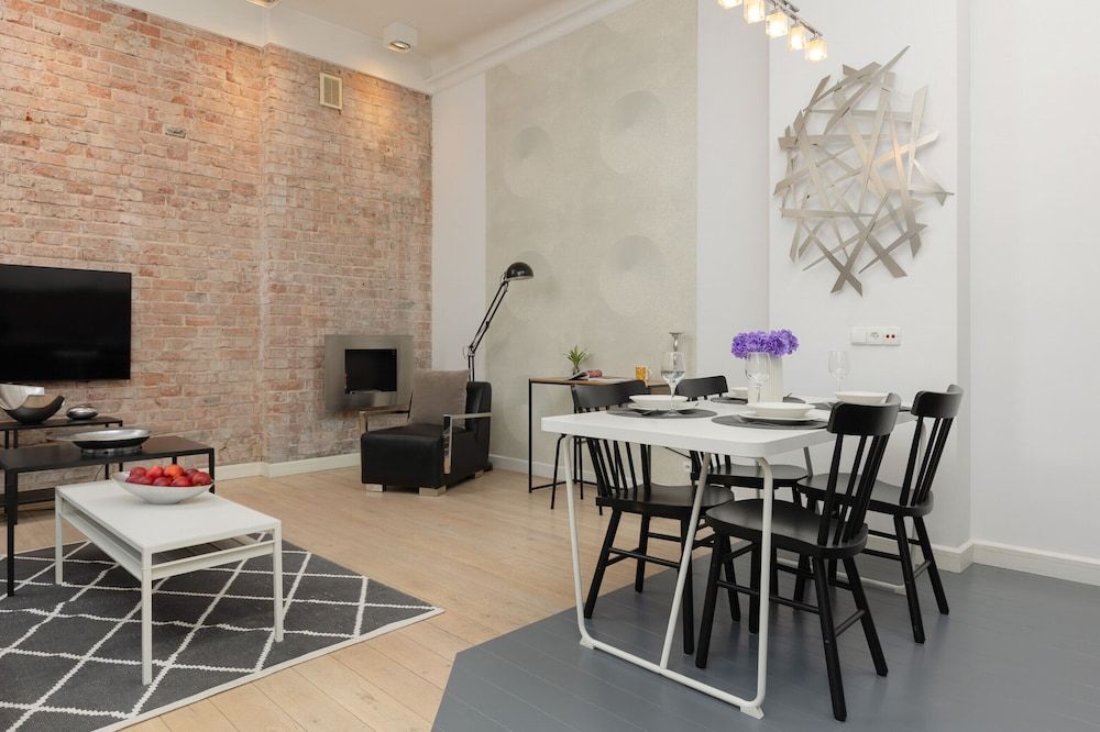 undefined Warsaw Radna Apartment by Renters 6
