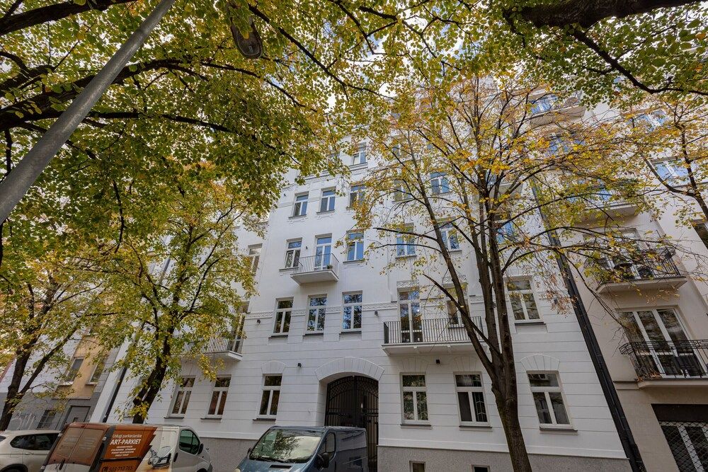 undefined Warsaw Radna Apartment by Renters 2