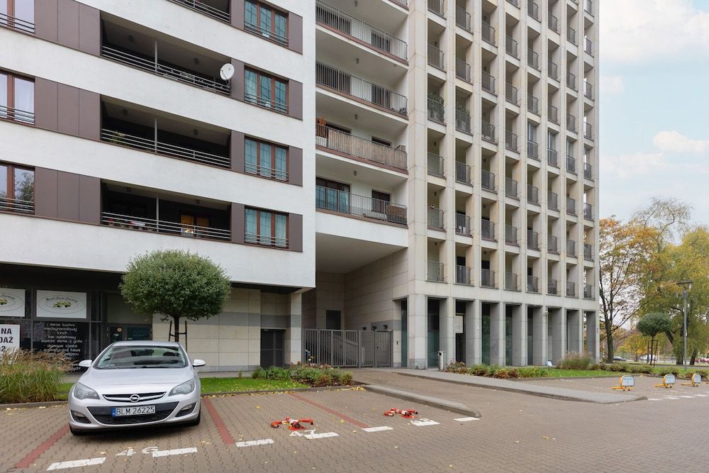 undefined Warsaw Apartment With Parking by Renters 2