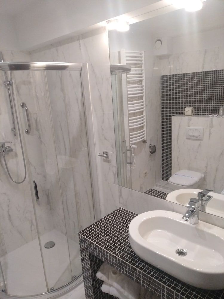 Hotel Prezydencki 4-Star Comfort Room Double Use 4