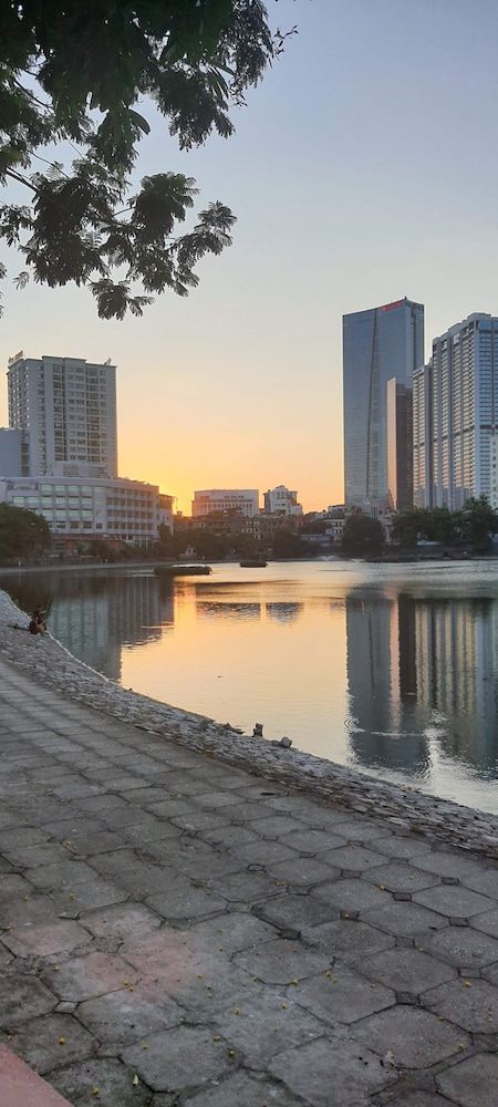 undefined A Great Headline Will Catch the eye of Guests When They see Your Property in sea 7